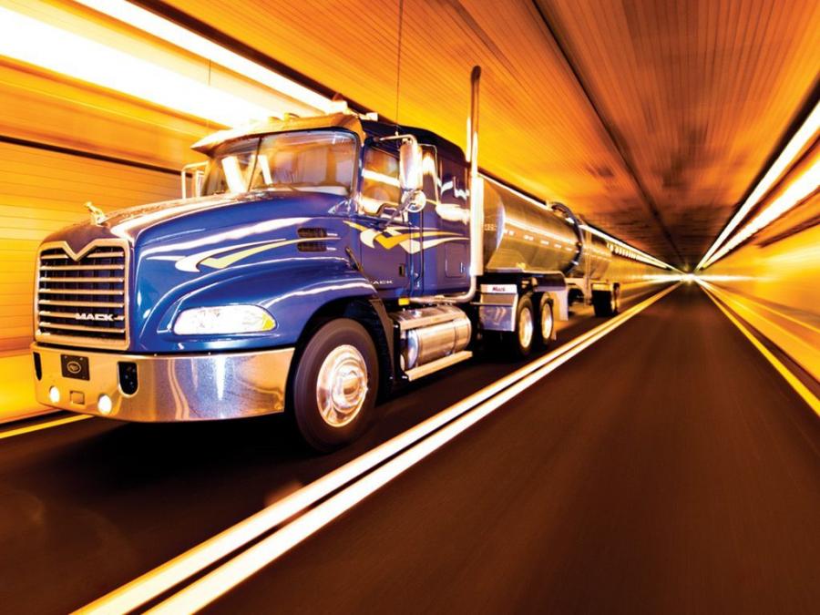 Mack Vision 6x4 2000 года  (фото 13 из 14)